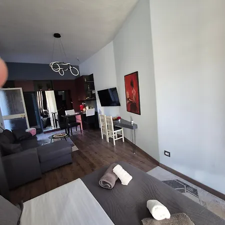 Charming Old Town Δυρράχιο